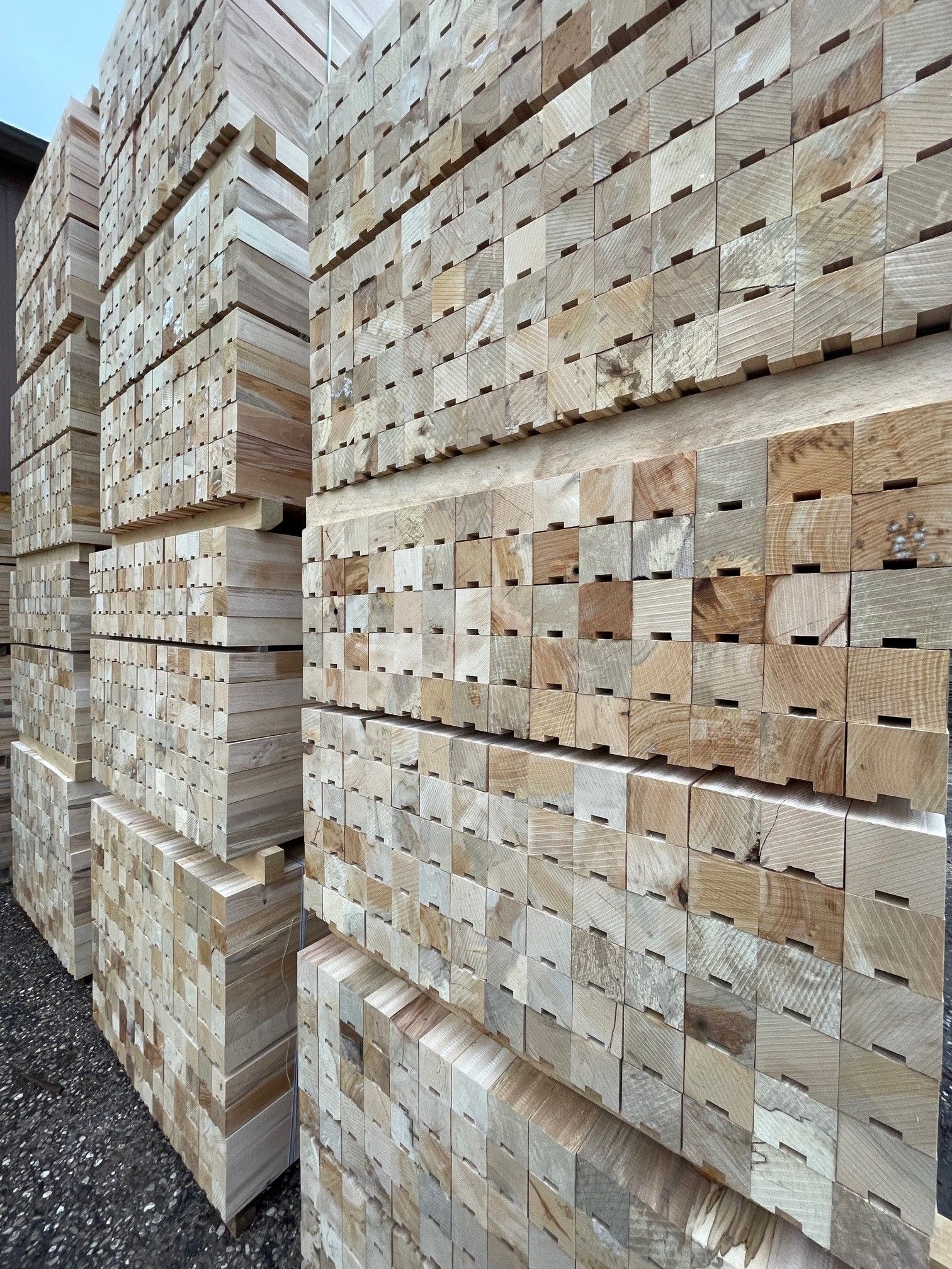 Chevrons Rainurés.jpg